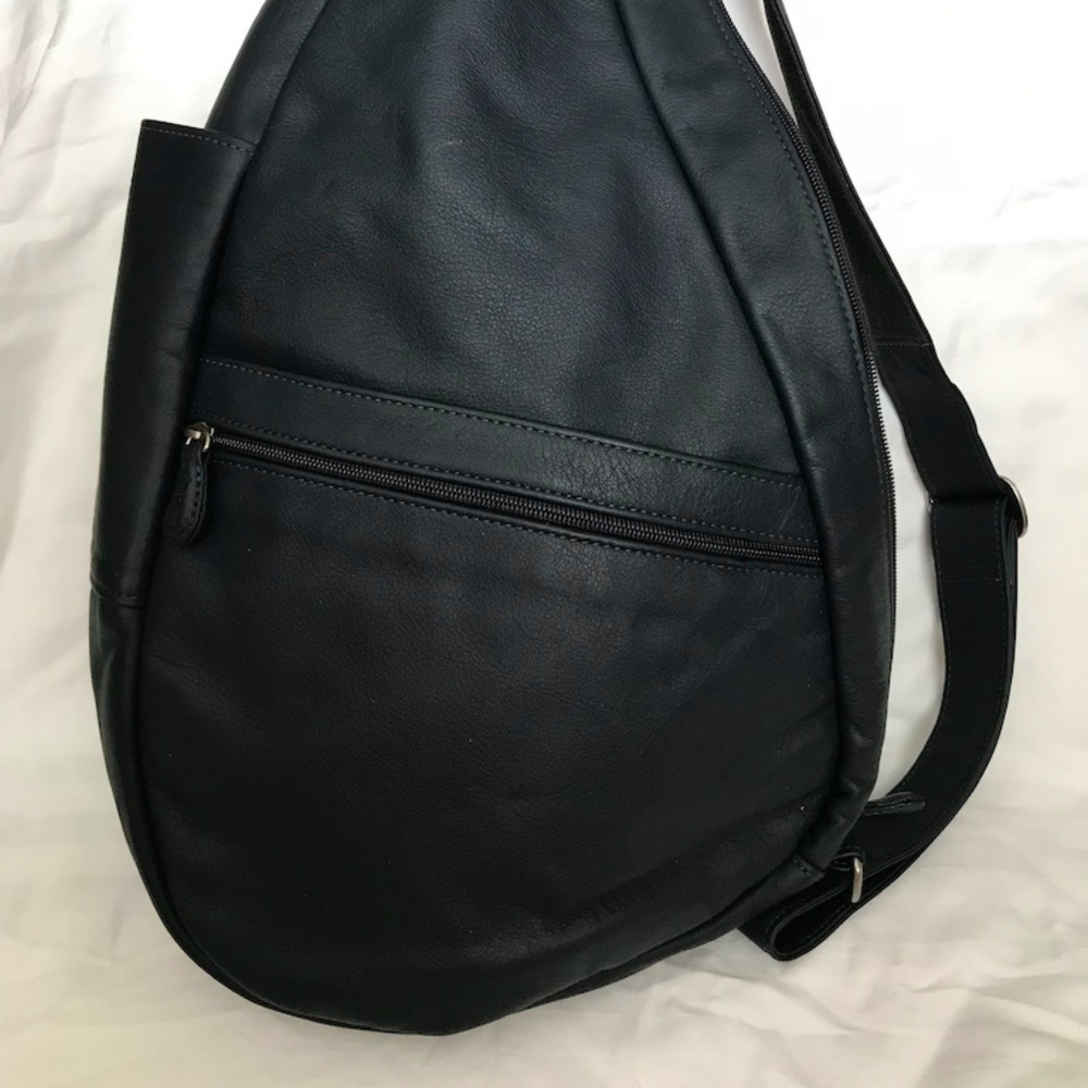 Ameribag Navy Leather 19" large bag, never used